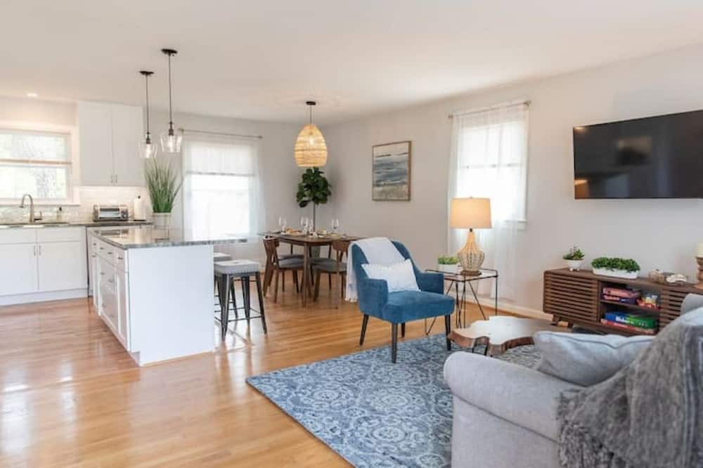Photo of Livingroom in Dumbarton