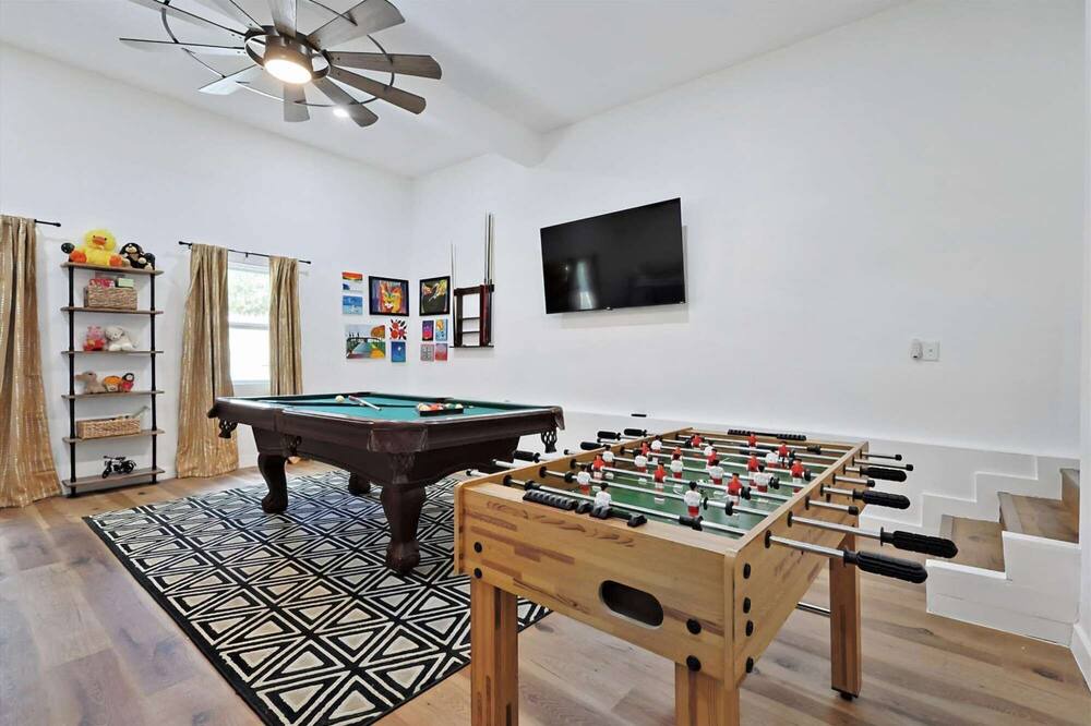 Photo of Bedroom in Oak Point