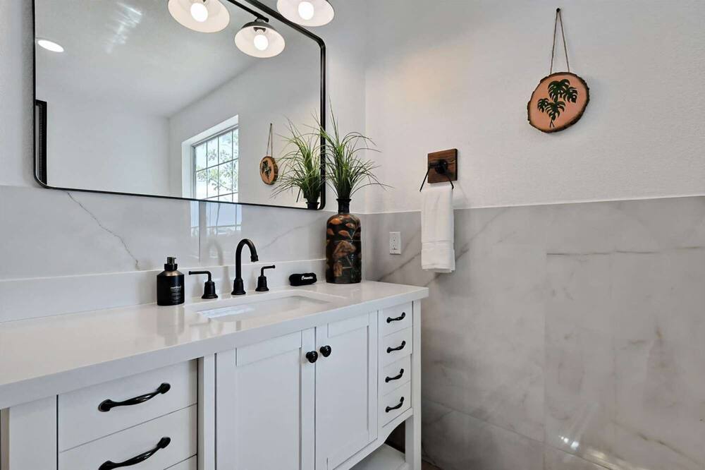 Photo of Bathroom in Oak Point