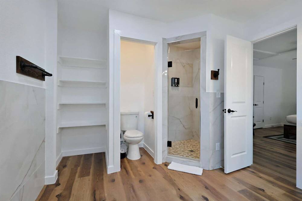 Photo of Bathroom in Oak Point