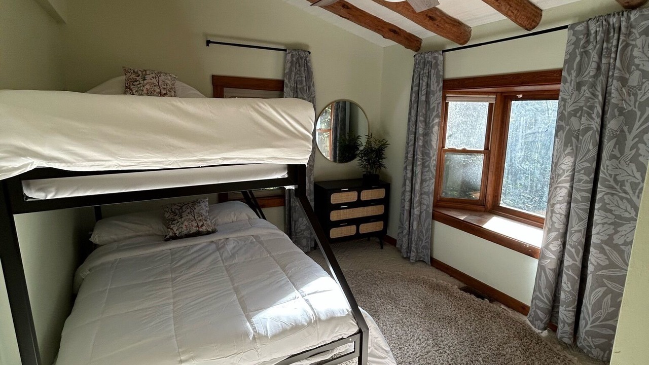 Photo of Others in Maple Mount