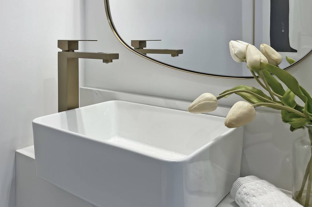 Photo of Bathroom in Woodbine Heights
