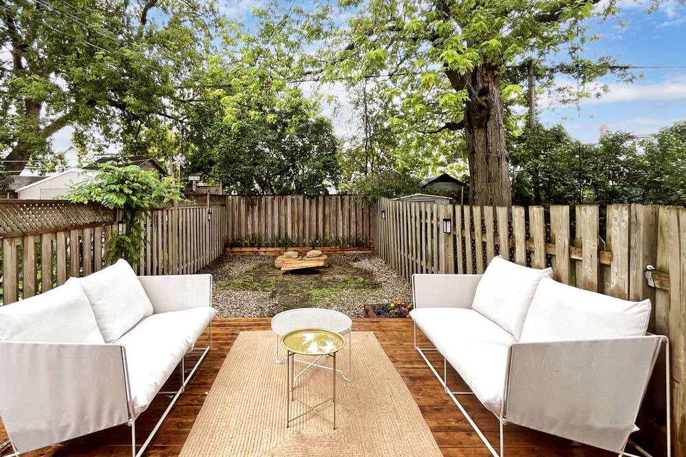 Photo of Outdoor in Woodbine Heights