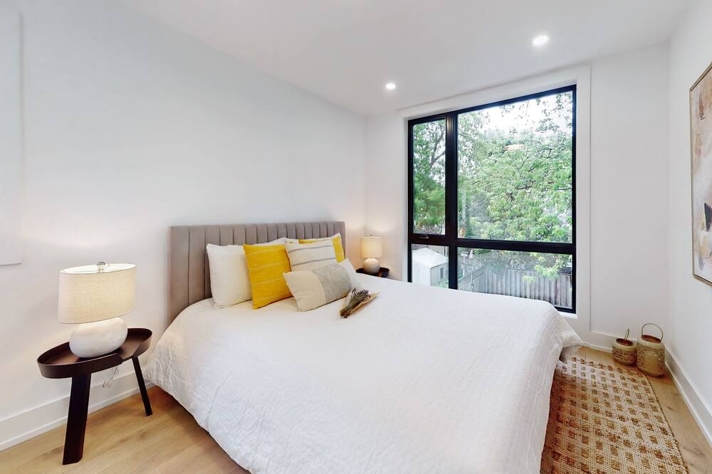 Photo of Bedroom in Woodbine Heights