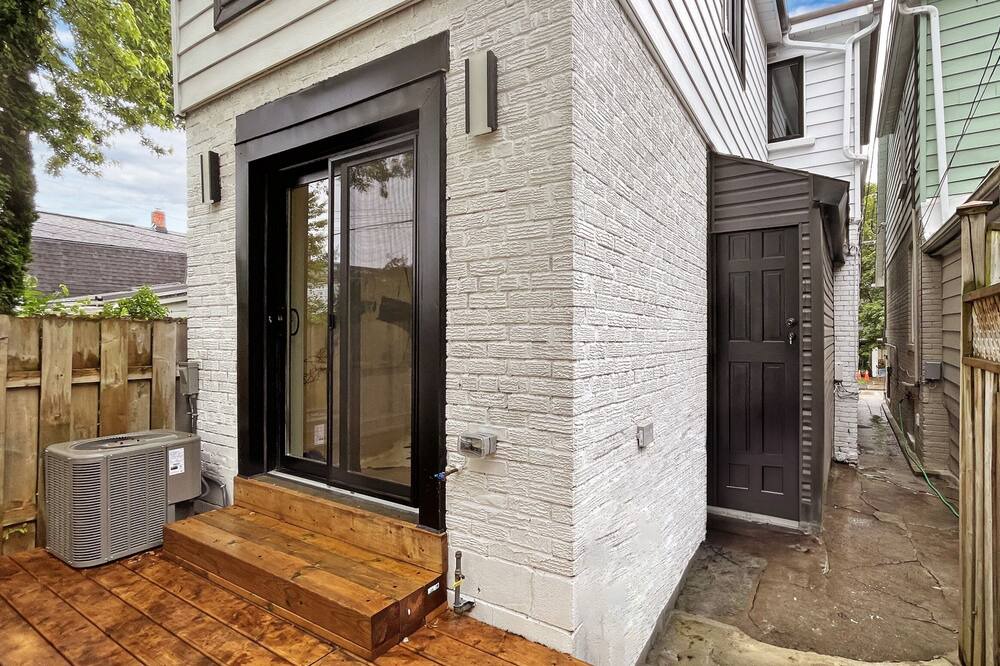 Photo of Outdoor in Woodbine Heights