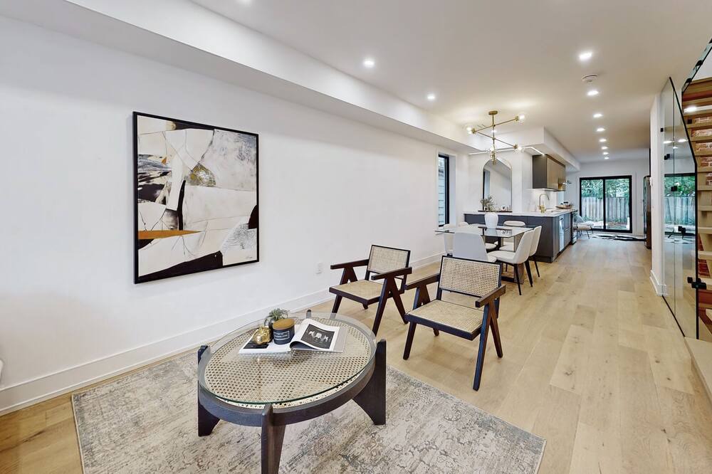 Photo of Livingroom in Woodbine Heights