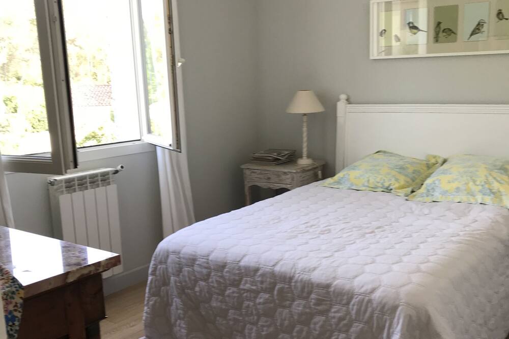 Photo of Bedroom in Assas
