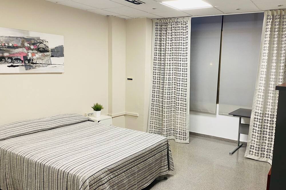 Photo of Bedroom in Patraix