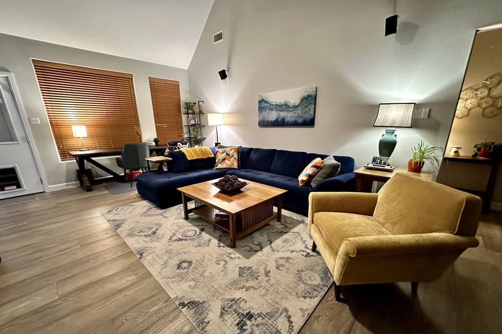 Photo of Livingroom in Grapevine