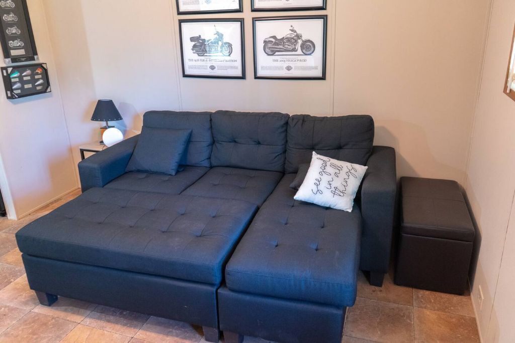 Photo of Livingroom in Elmendorf