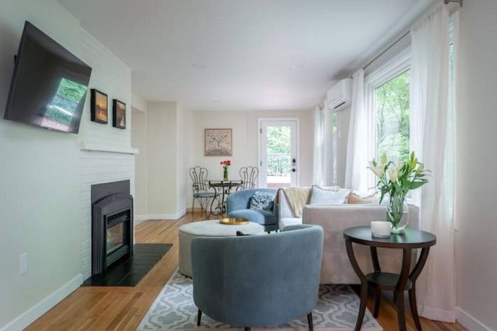 Photo of Livingroom in Portland Heights