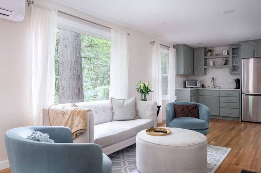 Photo of Livingroom in Portland Heights