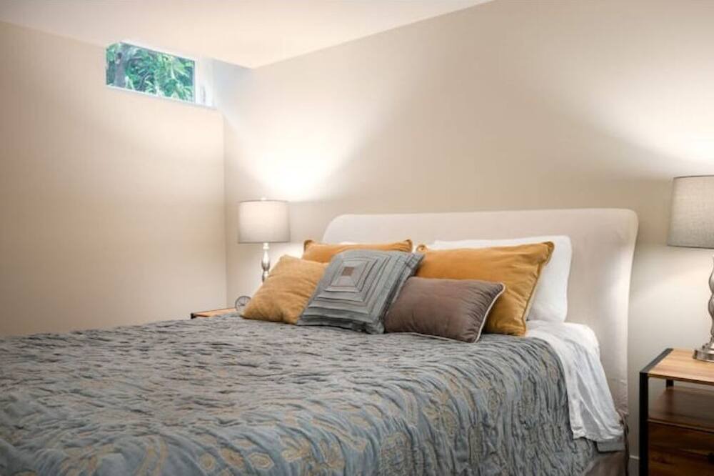 Photo of Bedroom in Portland Heights