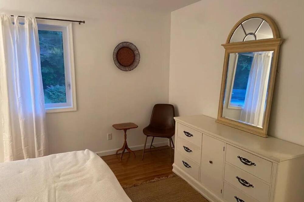 Photo of Bedroom in South Kortright