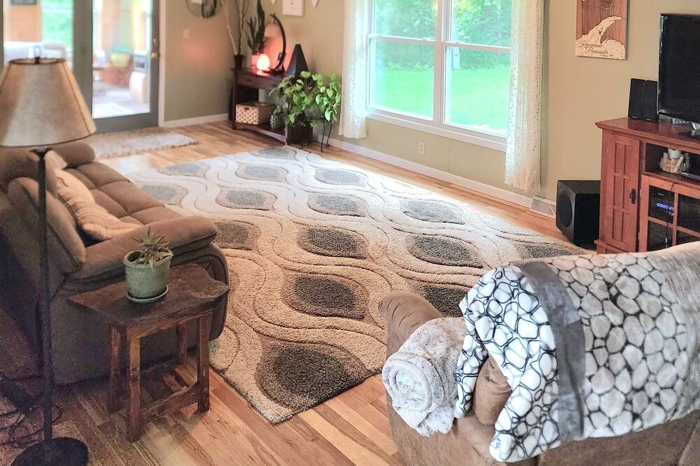 Photo of Livingroom in Laurium