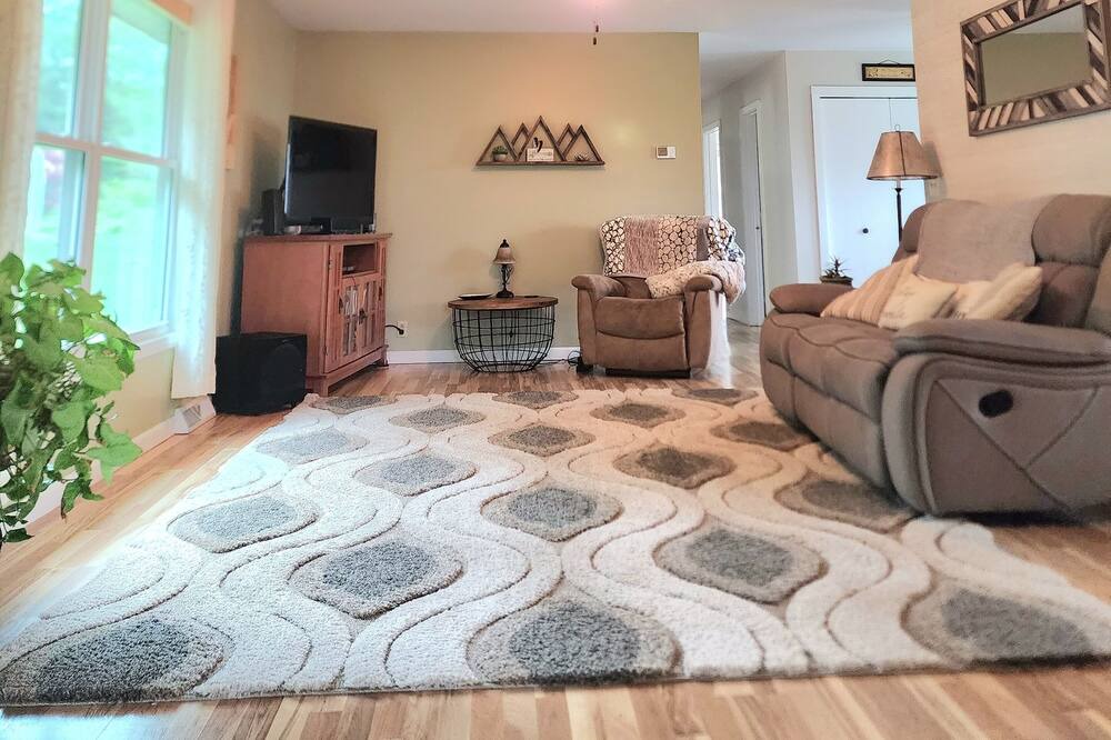 Photo of Livingroom in Laurium