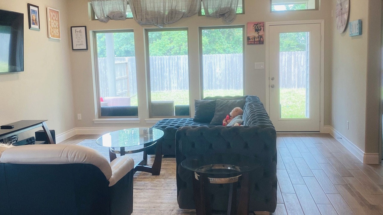 Photo of Livingroom in Rose Hill