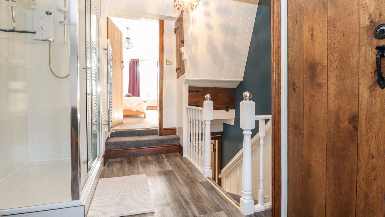 Photo of Others in Gayle