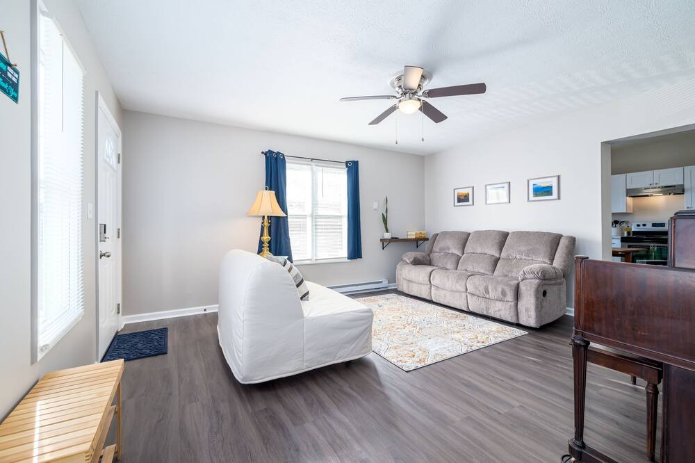 Photo of Livingroom in Broadway