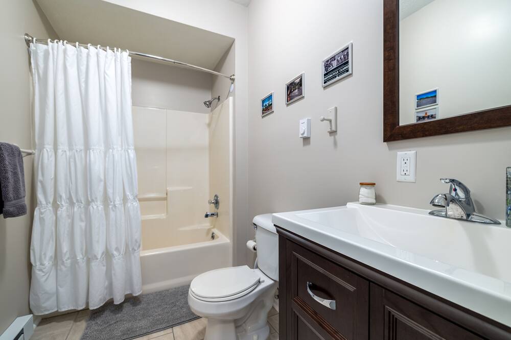 Photo of Bathroom in Broadway