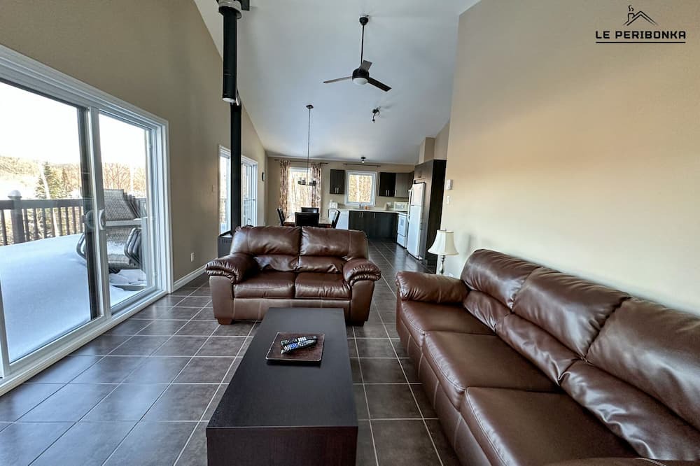Photo of Livingroom in Lamarche