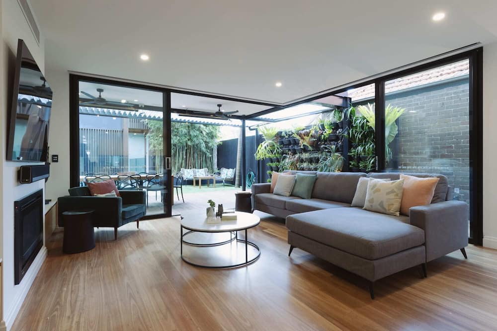 Photo of Others in Lilyfield