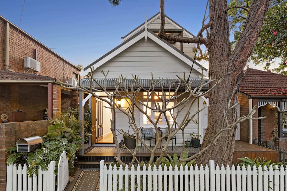 Photo of Others in Lilyfield