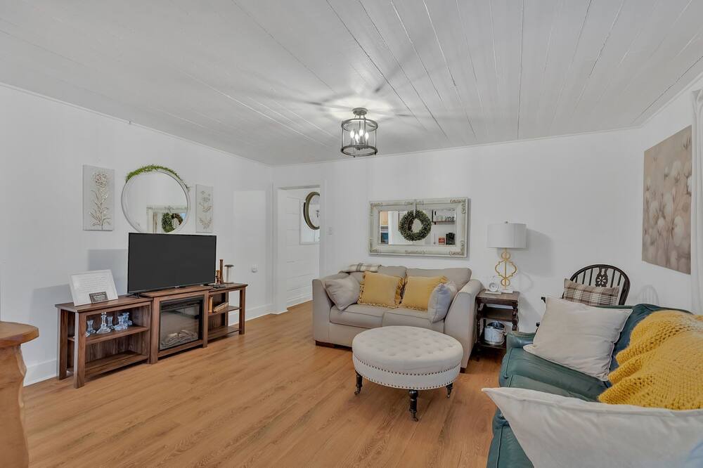 Photo of Livingroom in Greeneville