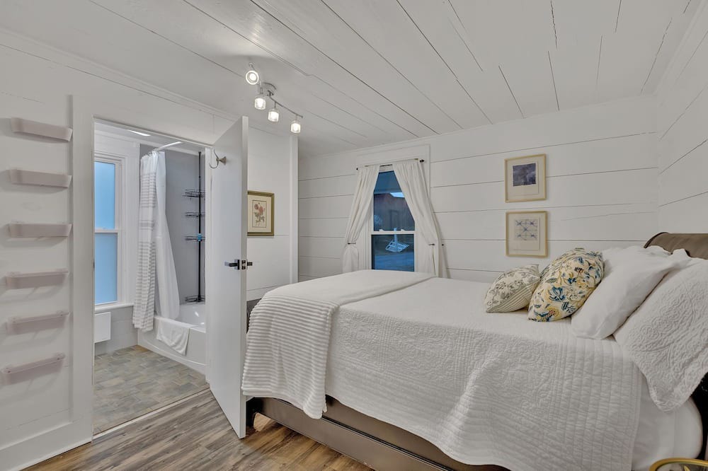 Photo of Bedroom in Greeneville