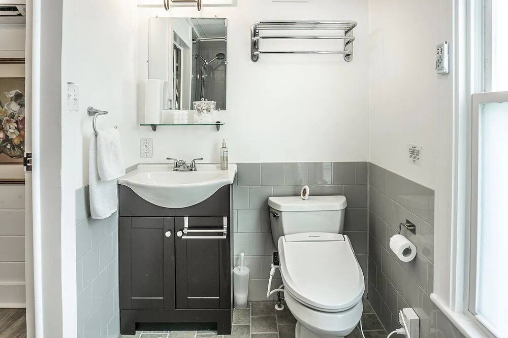 Photo of Bathroom in Greeneville