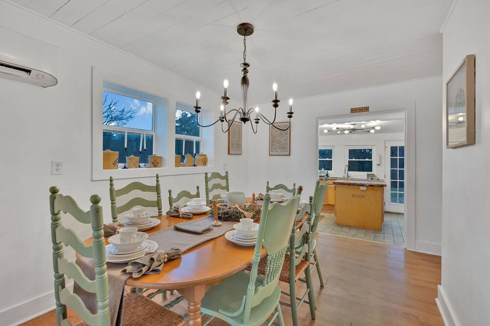 Photo of Others in Greeneville