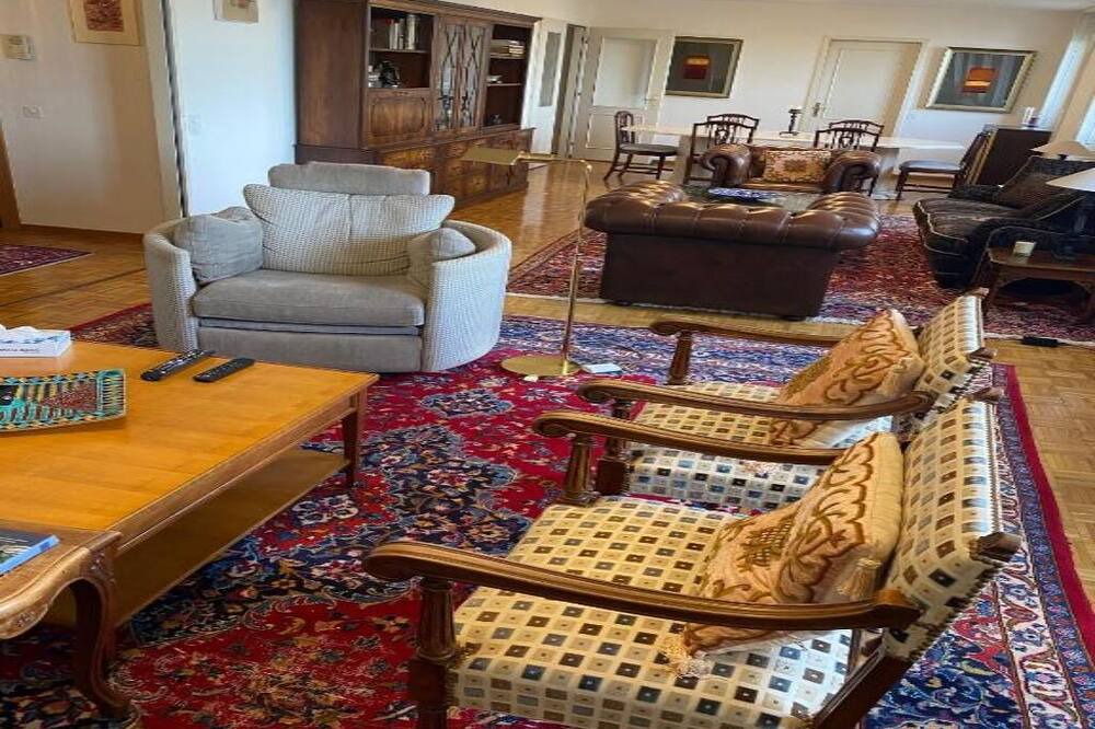Photo of Livingroom in Glacis-de-Rive