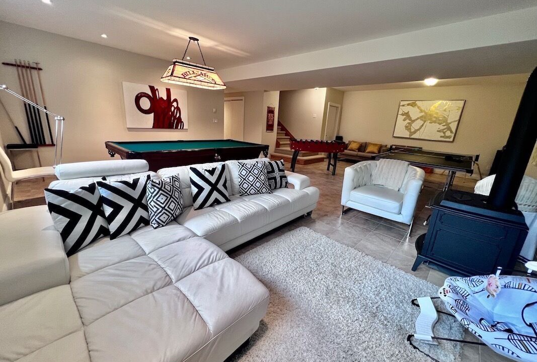 Photo of Livingroom in Kawartha Lakes