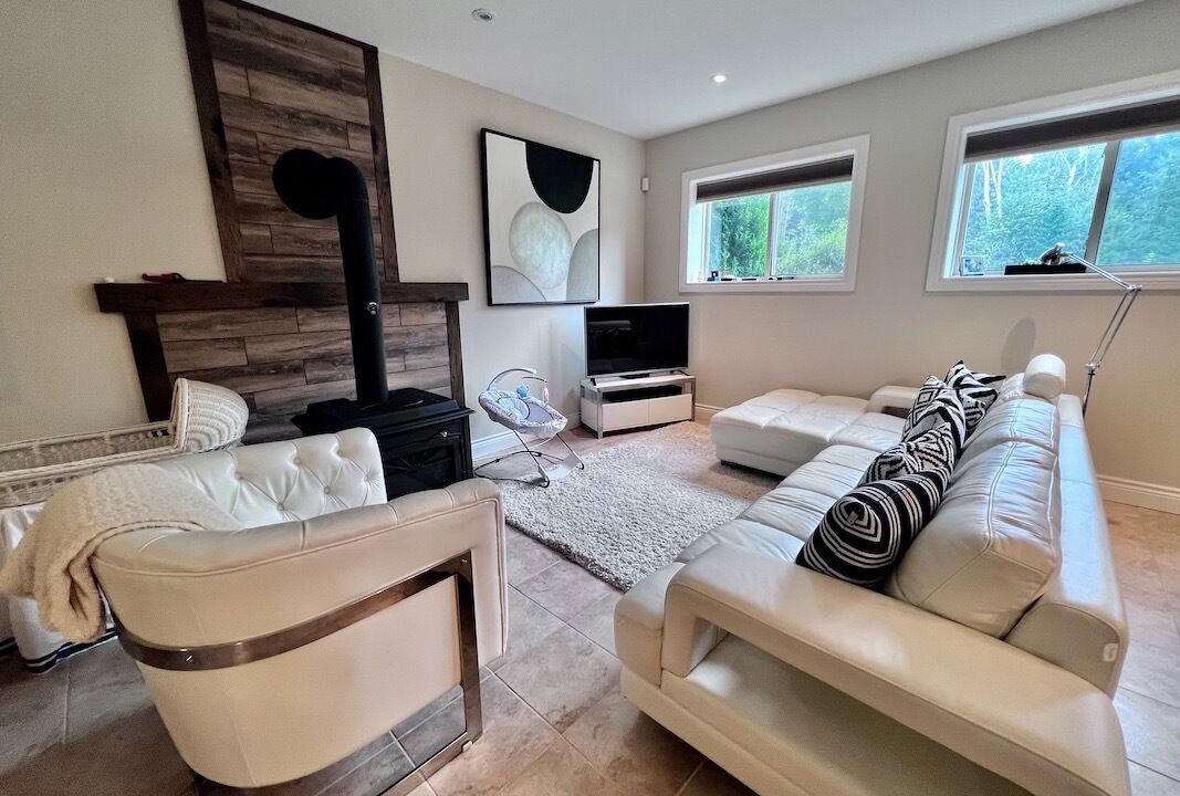 Photo of Livingroom in Kawartha Lakes