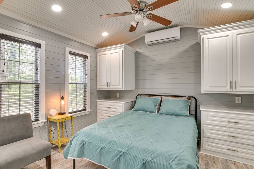 Photo of Bedroom in Wheeler