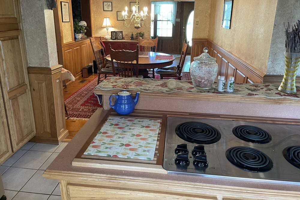 Photo of Kitchen in St. James