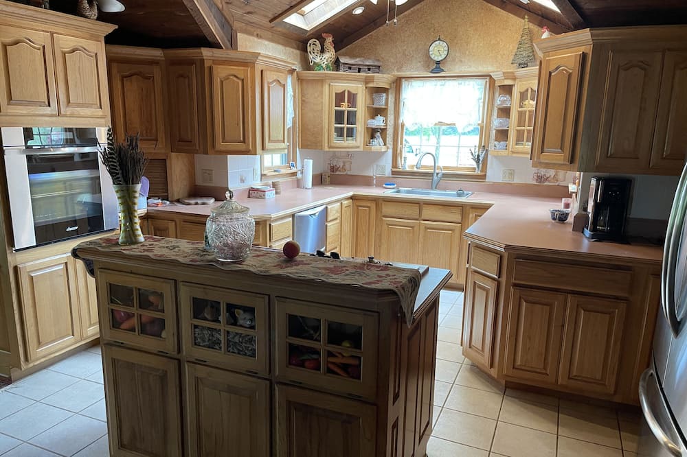 Photo of Kitchen in St. James