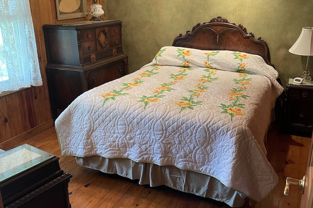 Photo of Bedroom in St. James