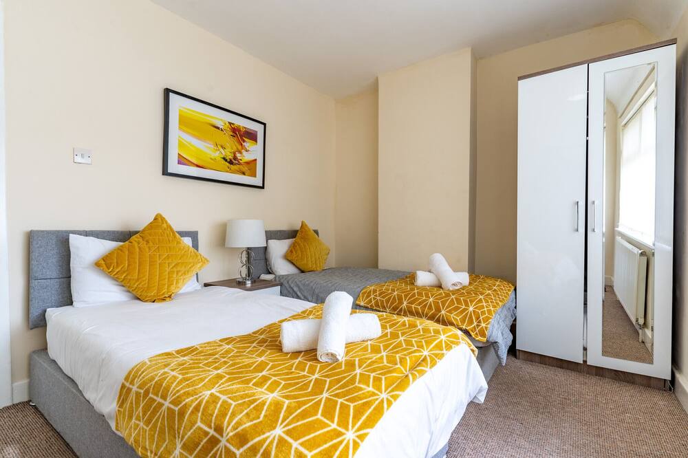 Photo of Others in Sheldon