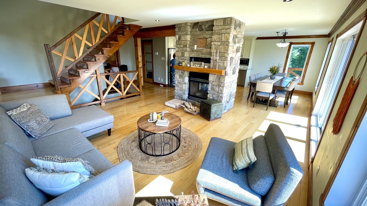 Photo of Livingroom in Sainte-Adele