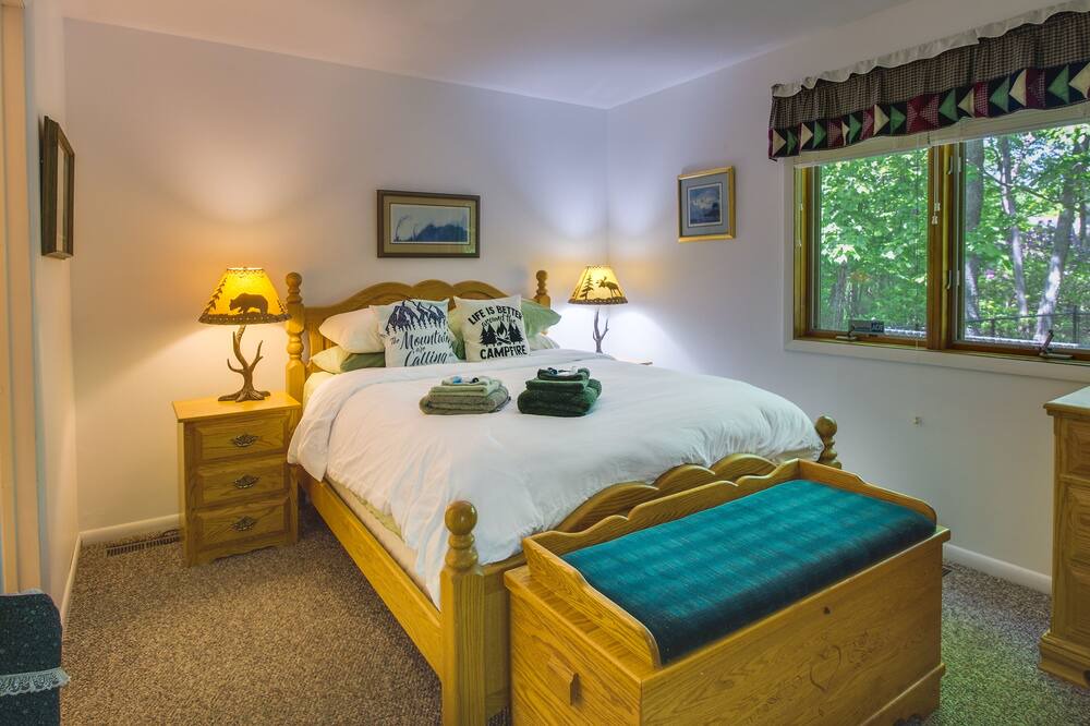 Photo of Bedroom in Chestnut Springs