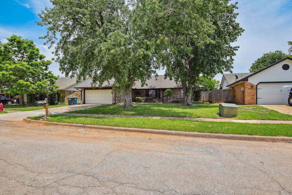 Photo of Others in Edmond