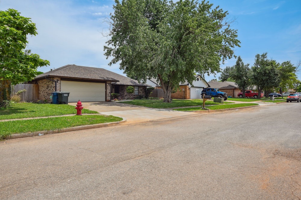 Photo of Others in Edmond