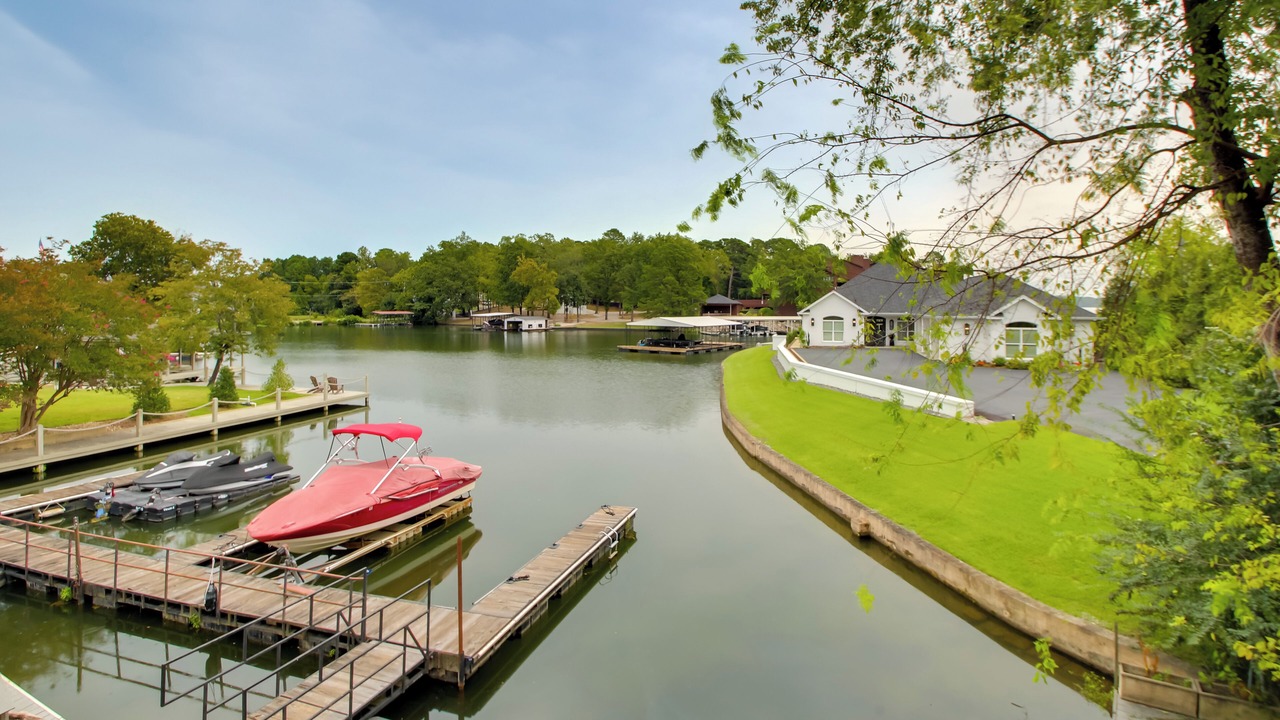 Photo of Others in Lake Hamilton