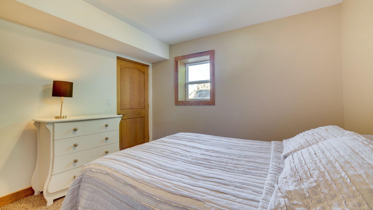 Photo of Others in New Albin