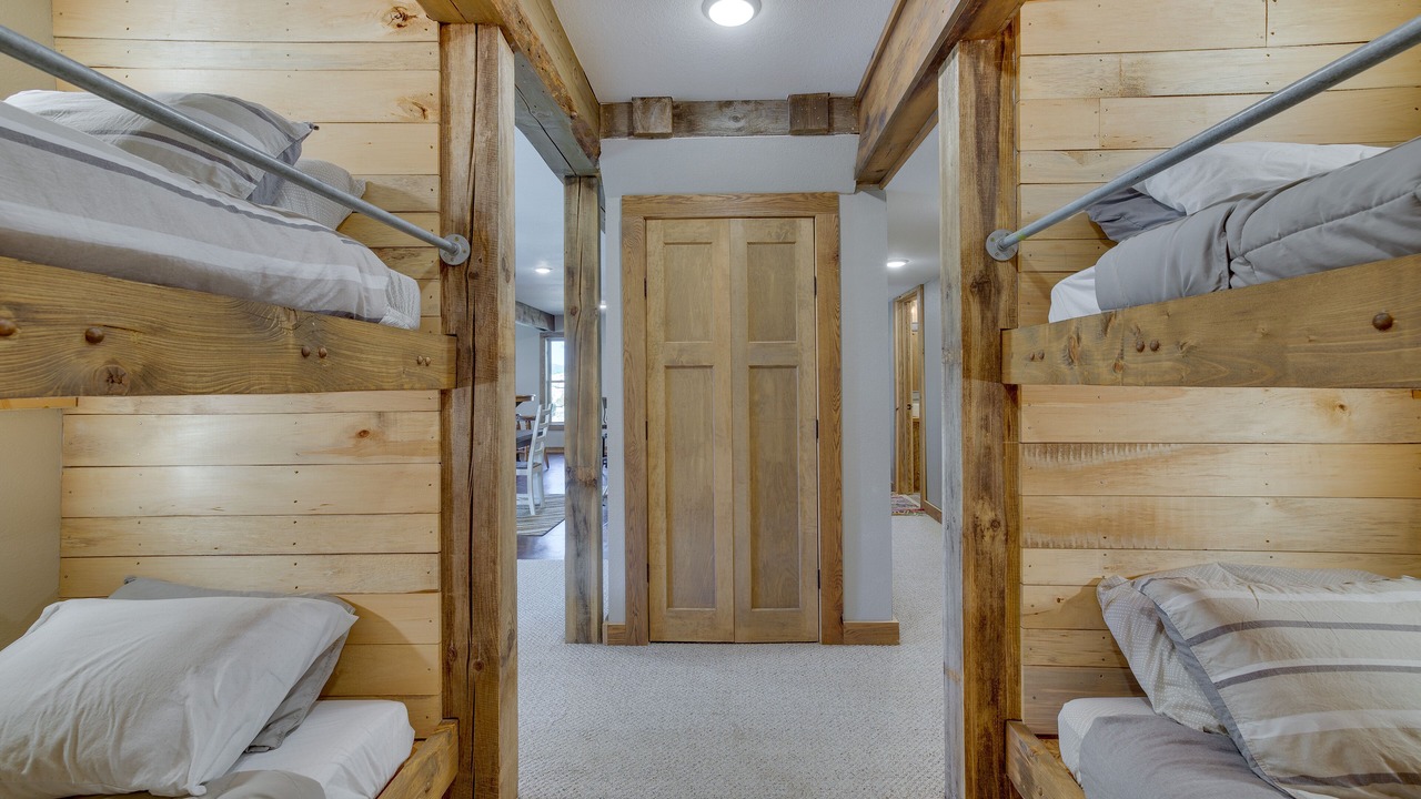 Photo of Others in New Albin