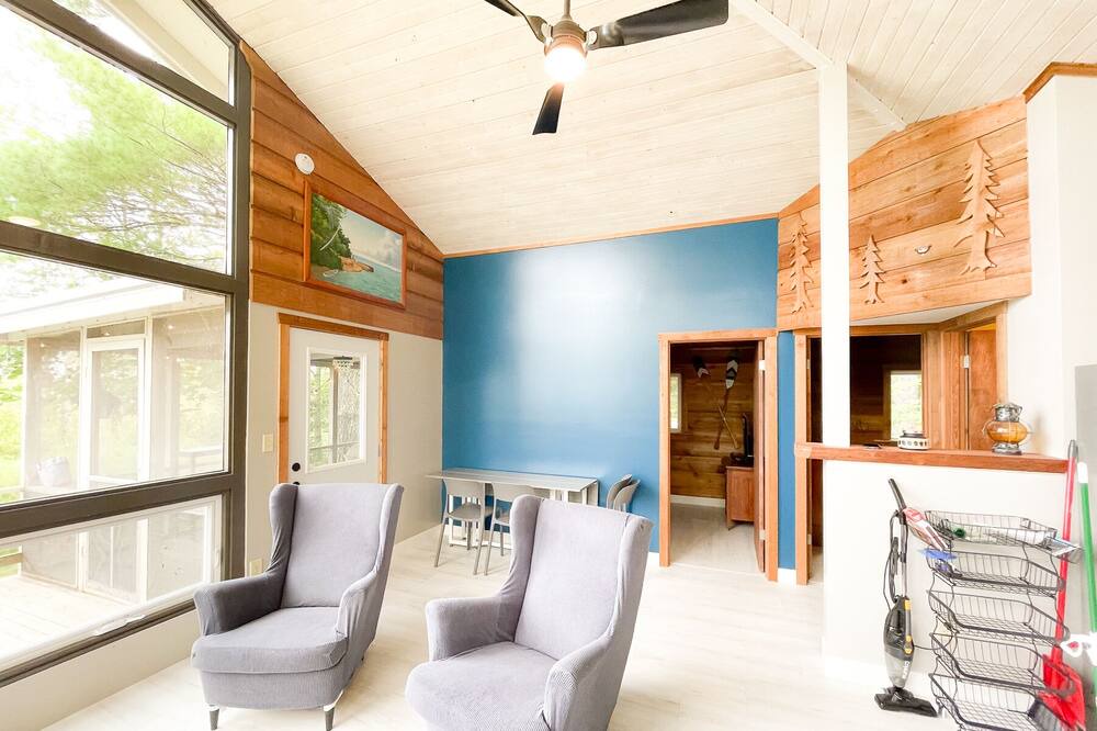Photo of Livingroom in Bark Point