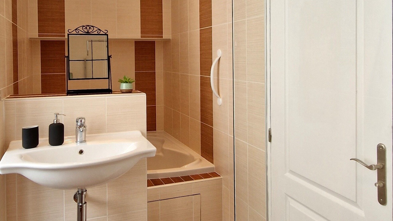 Photo of Bathroom in Anduze