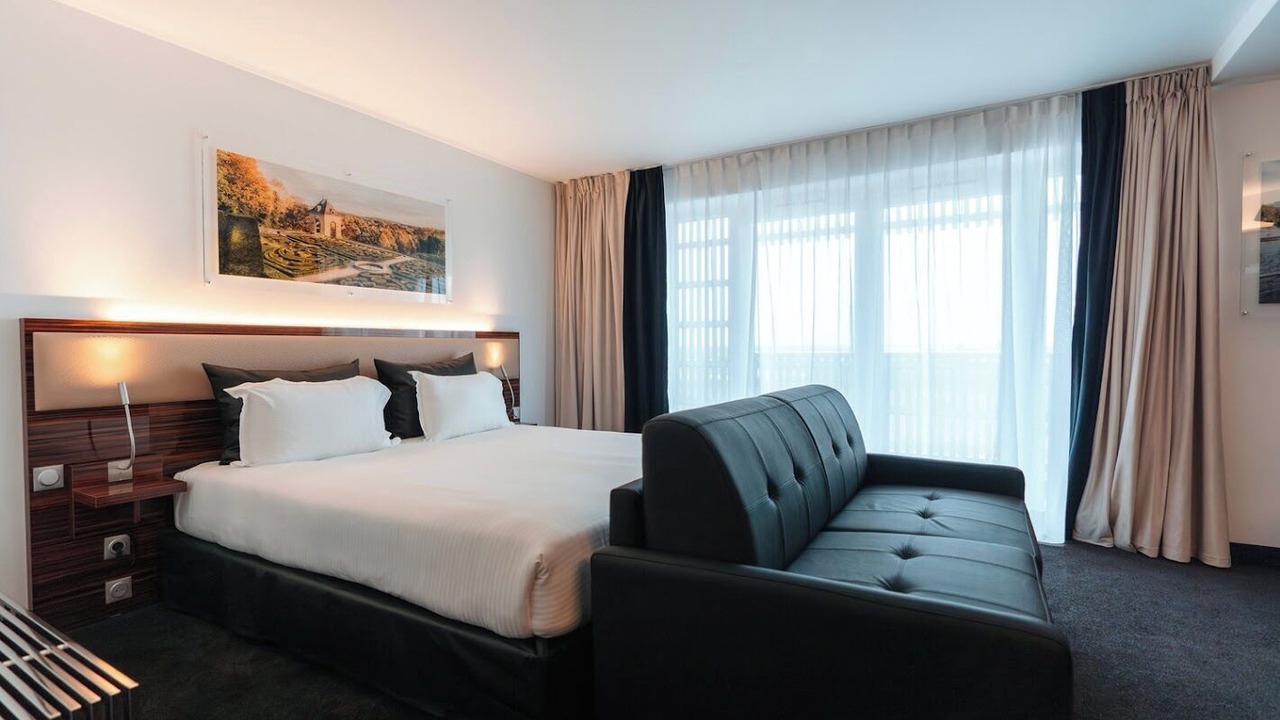Photo of Bedroom in Taverny