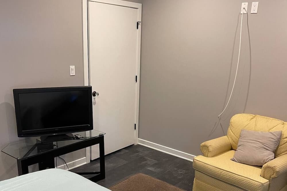 Photo of Bedroom in Sewell